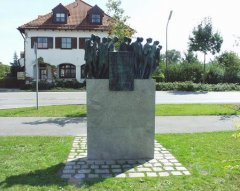 Grossansicht in neuem Fenster: Mahnmal an der Allacher Straße