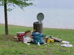 Müllsituation am Karlsfelder See - Ein Appell an die Vernunft Müllsituation am Karlsfelder See - Ein Appell an die Vernunft