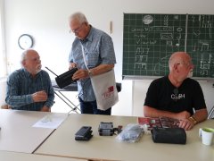 Tüfteln statt Wegwerfen: Karlsfelder Reparatur-Initiative bringt neues Leben in alte Schätze Tüfteln statt Wegwerfen: Karlsfelder Reparatur-Initiative bringt neues Leben in alte Schätze