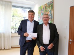 AWO spendet Schulessen für zwei bedürftige Schüler AWO spendet Schulessen für zwei bedürftige Schüler